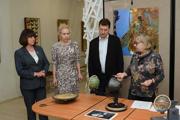 Открывая мир детям: экспонаты Саратовского музея краеведения на выставке «Уроки географии»